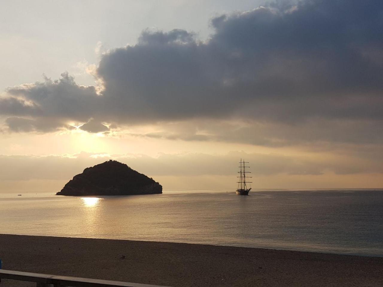 Le Terre Del Drago Apartment Bergeggi Buitenkant foto